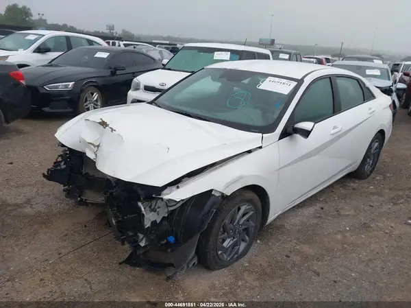 KMHLM4DG9RU648762 2024 HYUNDAI ELANTRA - Image 2