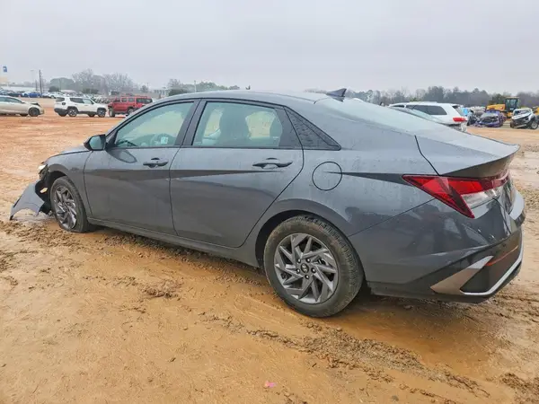 KMHLM4DG9RU654884 2024 HYUNDAI ELANTRA - Image 2