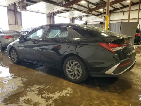 KMHLM4DG9RU657381 2024 HYUNDAI ELANTRA - Image 2