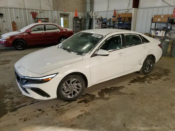 KMHLM4DG9RU670437 2024 HYUNDAI ELANTRA - Image 1