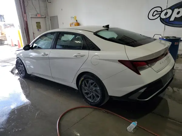 KMHLM4DG9RU673547 2024 HYUNDAI ELANTRA - Image 2
