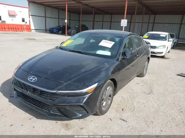 KMHLM4DG9RU675217 2024 HYUNDAI ELANTRA - Image 2