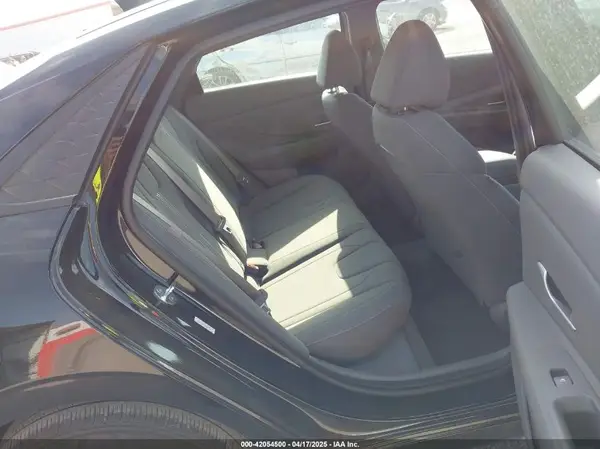 KMHLM4DG9RU675217 2024 HYUNDAI ELANTRA - Image 8