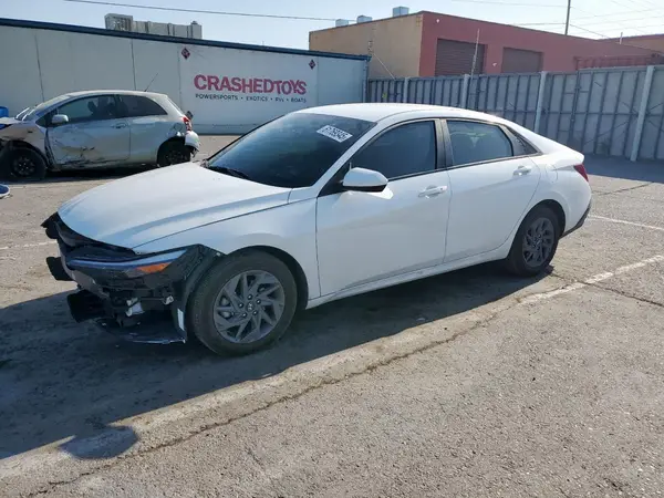 KMHLM4DG9RU677775 2024 HYUNDAI ELANTRA - Image 1