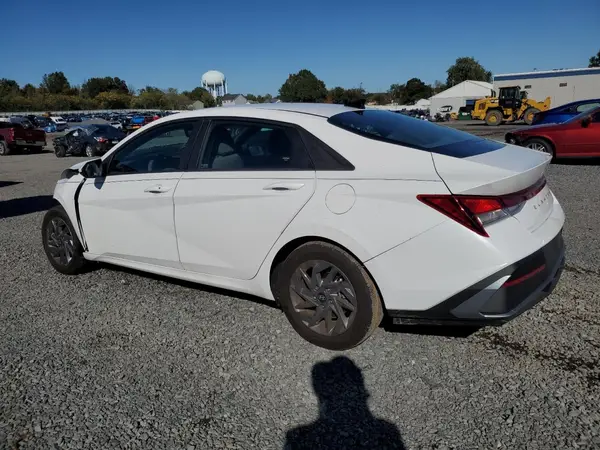 KMHLM4DG9RU682684 2024 HYUNDAI ELANTRA - Image 2