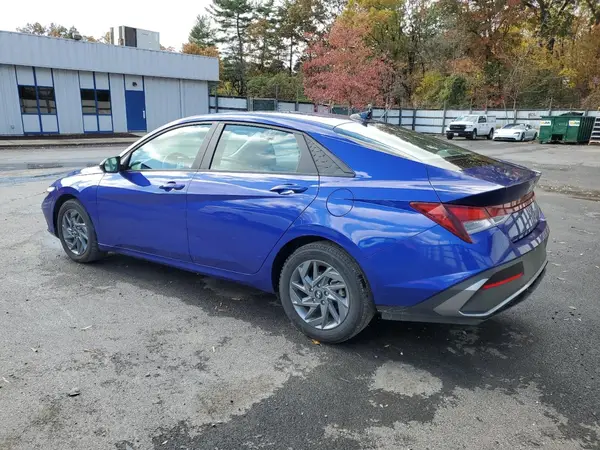 KMHLM4DG9RU688419 2024 HYUNDAI ELANTRA - Image 2