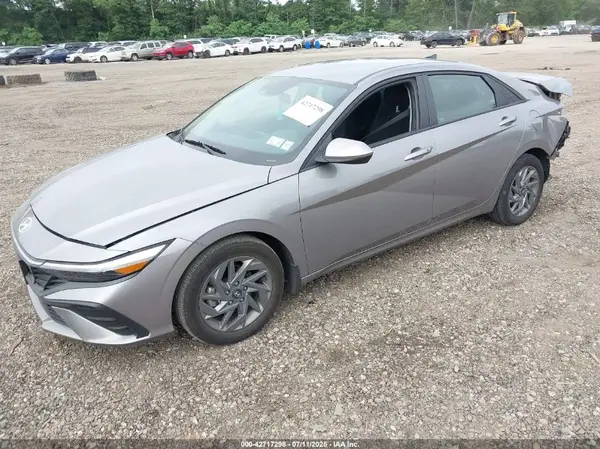 KMHLM4DG9RU689070 2024 HYUNDAI ELANTRA - Image 2