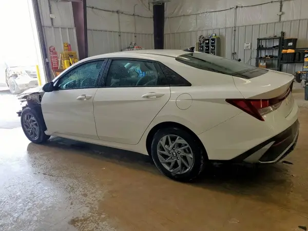 KMHLM4DG9RU691482 2024 HYUNDAI ELANTRA - Image 2