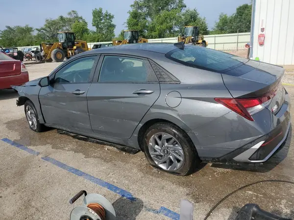 KMHLM4DG9RU694429 2024 HYUNDAI ELANTRA - Image 2