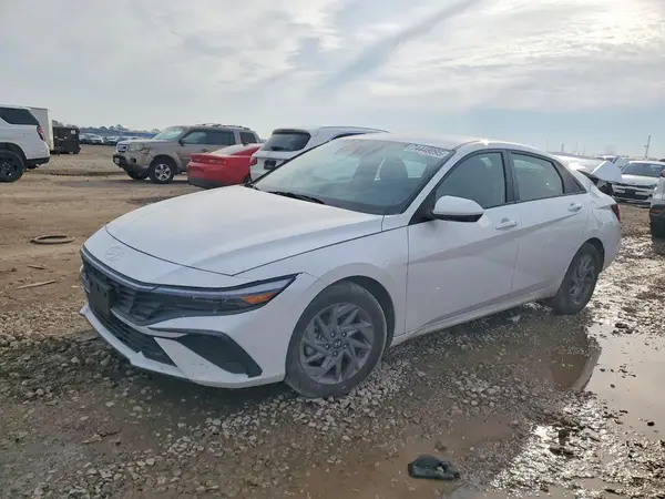 KMHLM4DG9RU695273 2024 HYUNDAI ELANTRA - Image 1