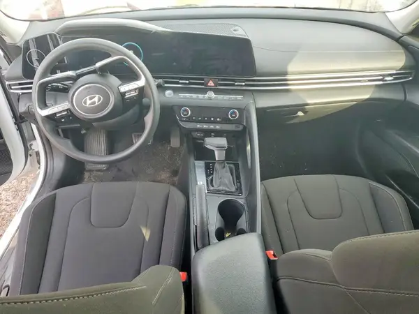 KMHLM4DG9RU695273 2024 HYUNDAI ELANTRA - Image 8