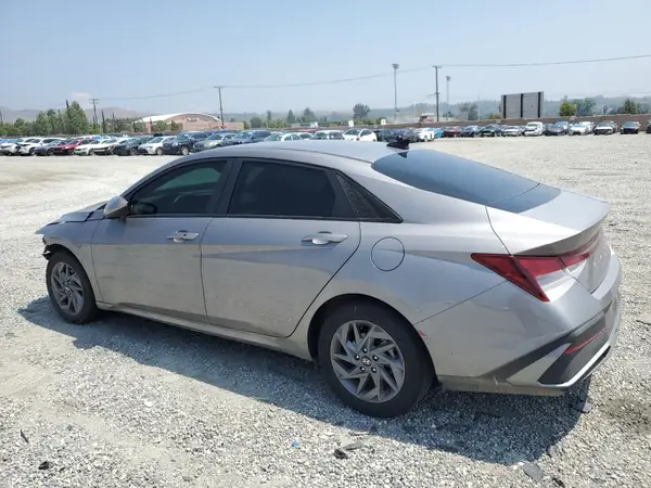 KMHLM4DG9RU697119 2024 HYUNDAI ELANTRA - Image 2