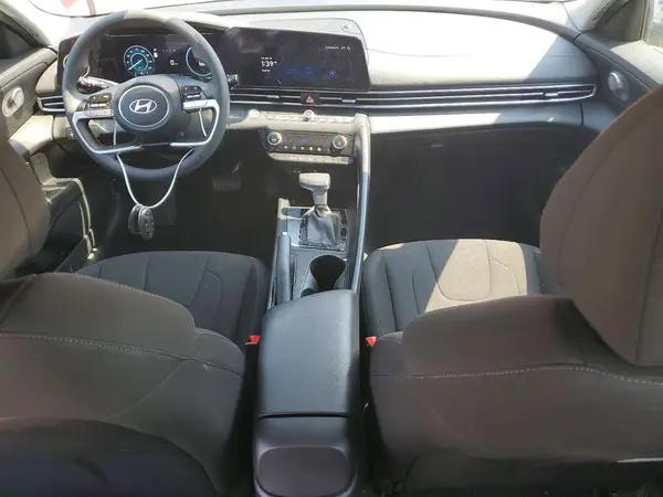 KMHLM4DG9RU699047 2024 HYUNDAI ELANTRA - Image 8
