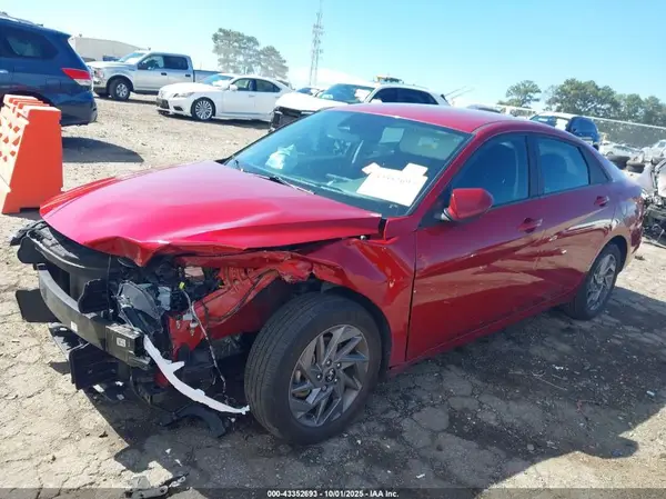 KMHLM4DG9RU701380 2024 HYUNDAI ELANTRA - Image 2