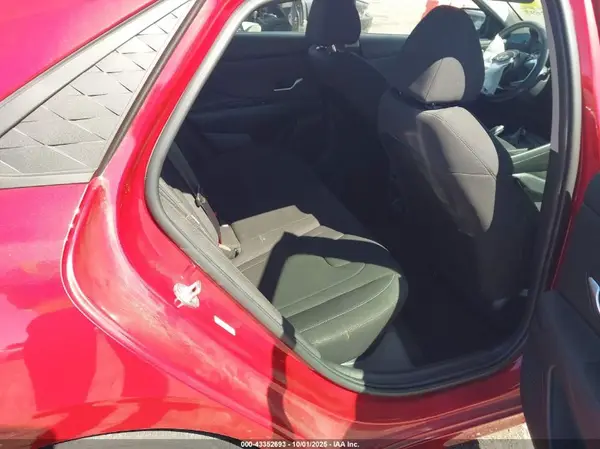 KMHLM4DG9RU701380 2024 HYUNDAI ELANTRA - Image 8