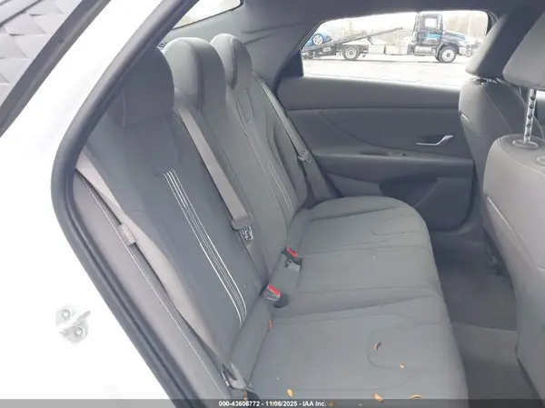 KMHLM4DG9RU702738 2024 HYUNDAI ELANTRA - Image 8
