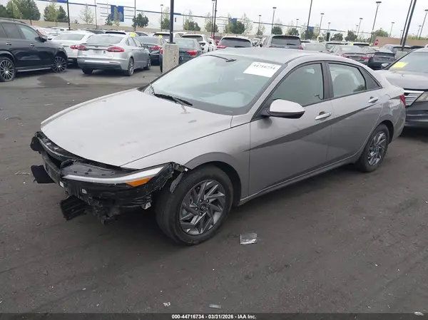 KMHLM4DG9RU703047 2024 HYUNDAI ELANTRA - Image 2