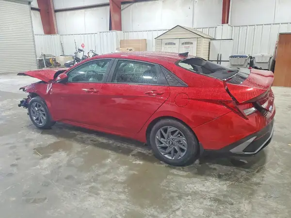 KMHLM4DG9RU703789 2024 HYUNDAI ELANTRA - Image 2