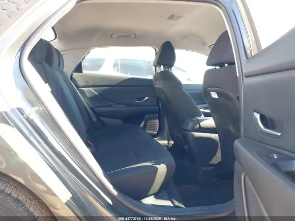 KMHLM4DG9RU704571 2024 HYUNDAI ELANTRA - Image 8