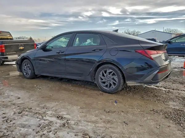 KMHLM4DG9RU705168 2024 HYUNDAI ELANTRA - Image 2