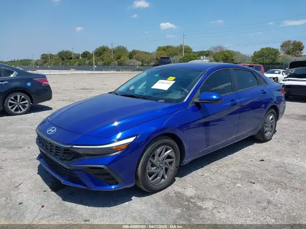 KMHLM4DG9RU707017 2024 HYUNDAI ELANTRA - Image 2