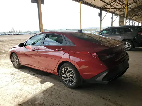 KMHLM4DG9RU708457 2024 HYUNDAI ELANTRA - Image 2