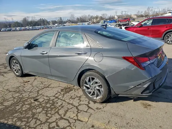 KMHLM4DG9RU708541 2024 HYUNDAI ELANTRA - Image 2