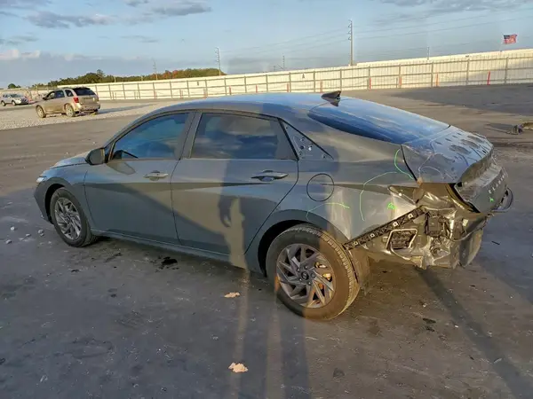 KMHLM4DG9RU710659 2024 HYUNDAI ELANTRA - Image 2