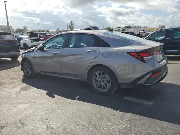 KMHLM4DG9RU710726 2024 HYUNDAI ELANTRA - Image 2