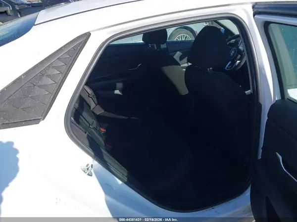 KMHLM4DG9RU712718 2024 HYUNDAI ELANTRA - Image 8