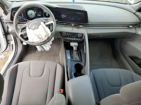 KMHLM4DG9RU712749 2024 HYUNDAI ELANTRA - Image 8