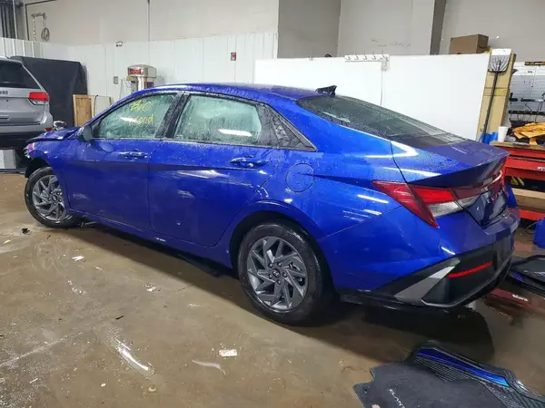 KMHLM4DG9RU714128 2024 HYUNDAI ELANTRA - Image 2