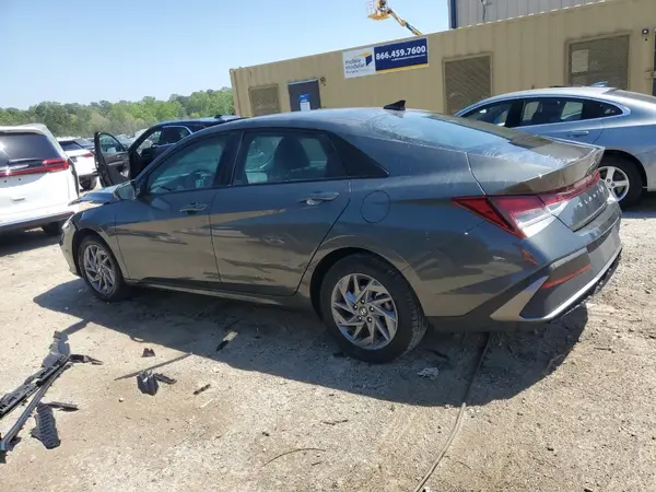 KMHLM4DG9RU717837 2024 HYUNDAI ELANTRA - Image 2