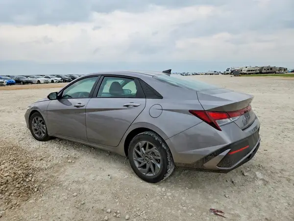 KMHLM4DG9RU724142 2024 HYUNDAI ELANTRA - Image 2