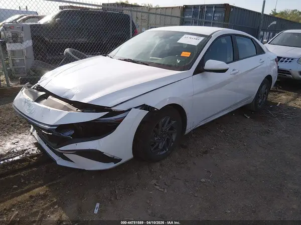 KMHLM4DG9RU733990 2024 HYUNDAI ELANTRA - Image 2