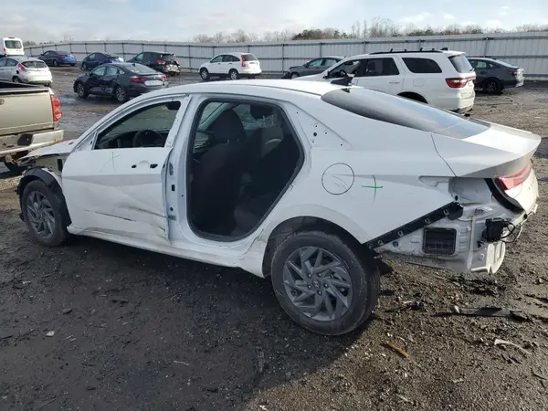 KMHLM4DG9RU736534 2024 HYUNDAI ELANTRA - Image 2