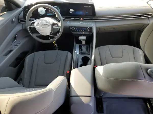 KMHLM4DG9RU737585 2024 HYUNDAI ELANTRA - Image 8