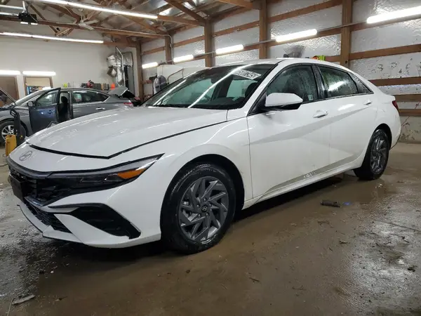 KMHLM4DG9RU740048 2024 HYUNDAI ELANTRA - Image 1