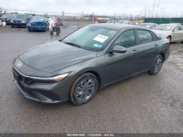 KMHLM4DG9RU742401 2024 HYUNDAI ELANTRA - Image 2