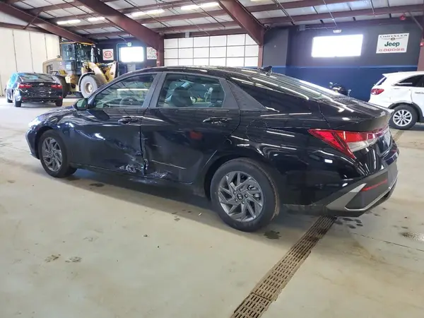 KMHLM4DG9RU742429 2024 HYUNDAI ELANTRA - Image 2