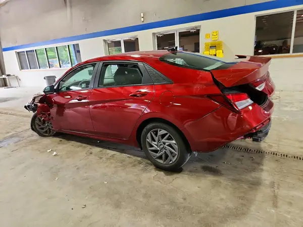 KMHLM4DG9RU748487 2024 HYUNDAI ELANTRA - Image 2