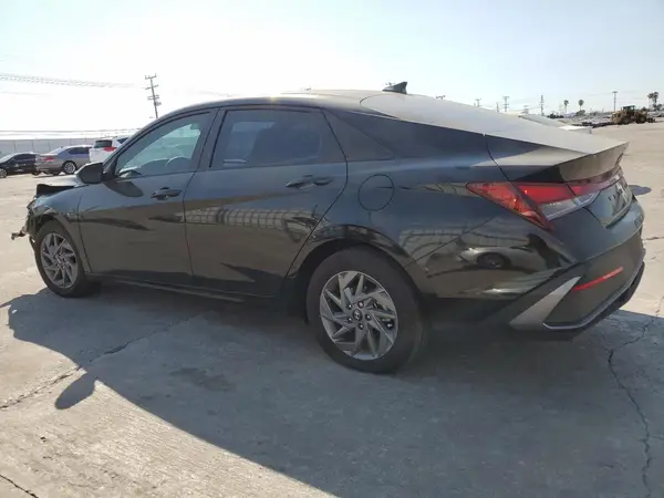 KMHLM4DG9RU750322 2024 HYUNDAI ELANTRA - Image 2