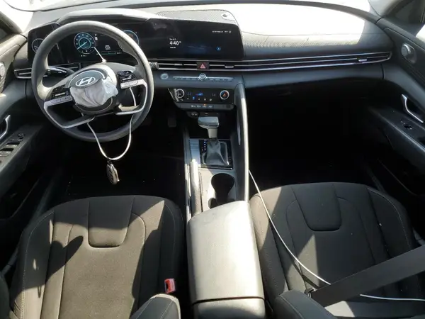 KMHLM4DG9RU750322 2024 HYUNDAI ELANTRA - Image 8