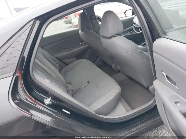 KMHLM4DG9RU752779 2024 HYUNDAI ELANTRA - Image 8