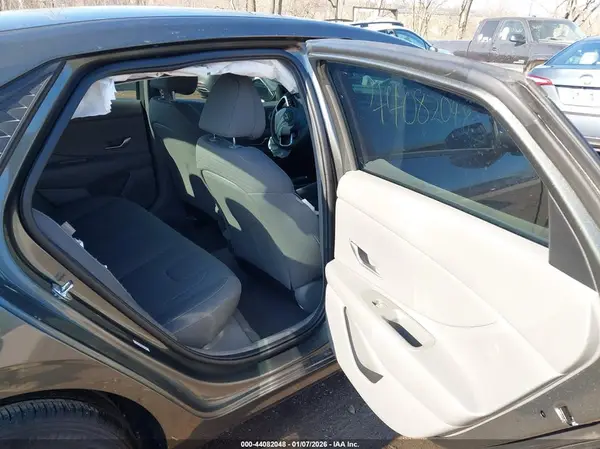 KMHLM4DG9RU757917 2024 HYUNDAI ELANTRA - Image 8