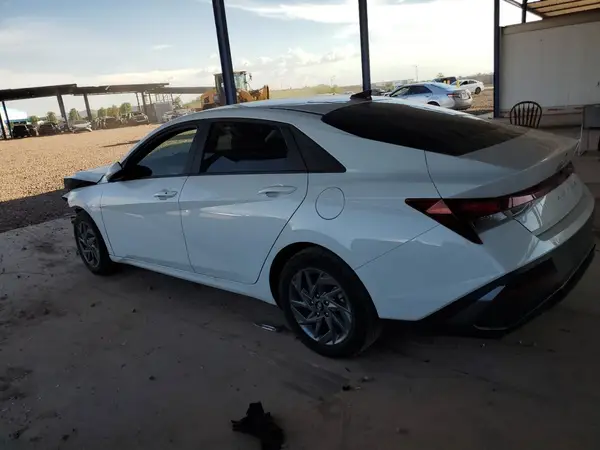 KMHLM4DG9RU762776 2024 HYUNDAI ELANTRA - Image 2