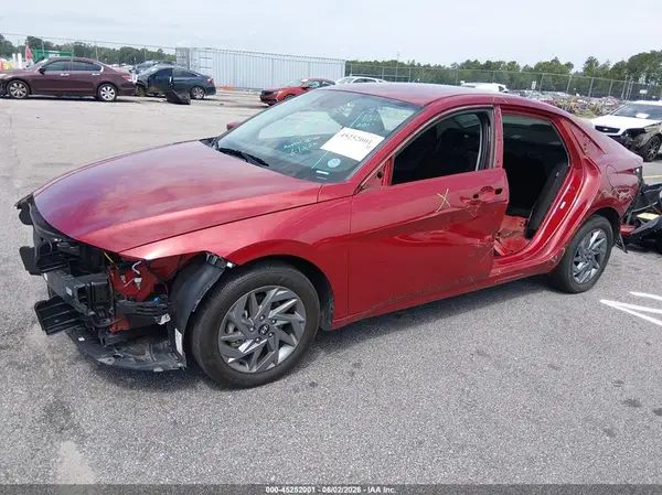 KMHLM4DG9RU763555 2024 HYUNDAI ELANTRA - Image 2