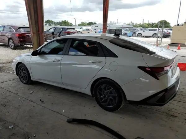 KMHLM4DG9RU764026 2024 HYUNDAI ELANTRA - Image 2