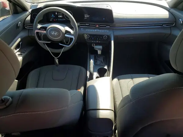 KMHLM4DG9RU764642 2024 HYUNDAI ELANTRA - Image 8