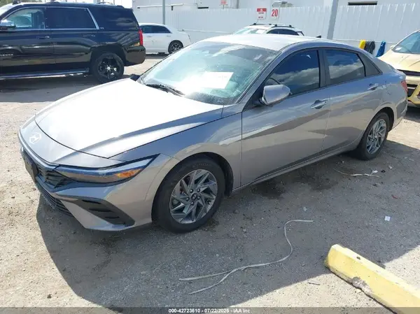 KMHLM4DG9RU766116 2024 HYUNDAI ELANTRA - Image 2
